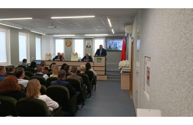 С профессиональным праздником